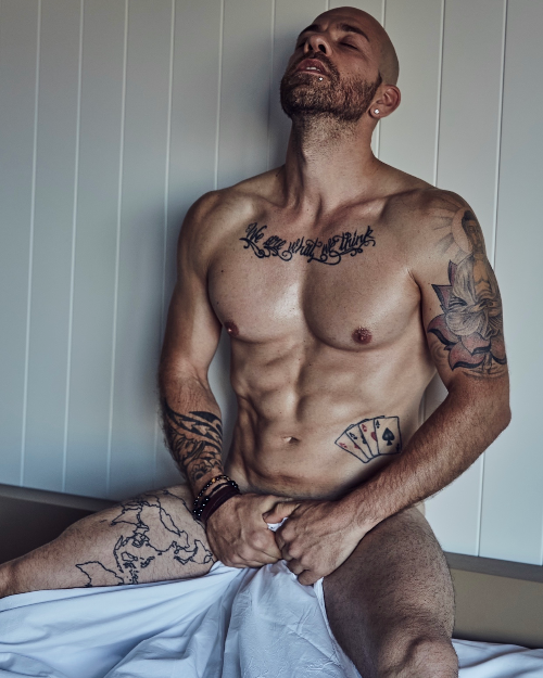 Santo | Available Angels